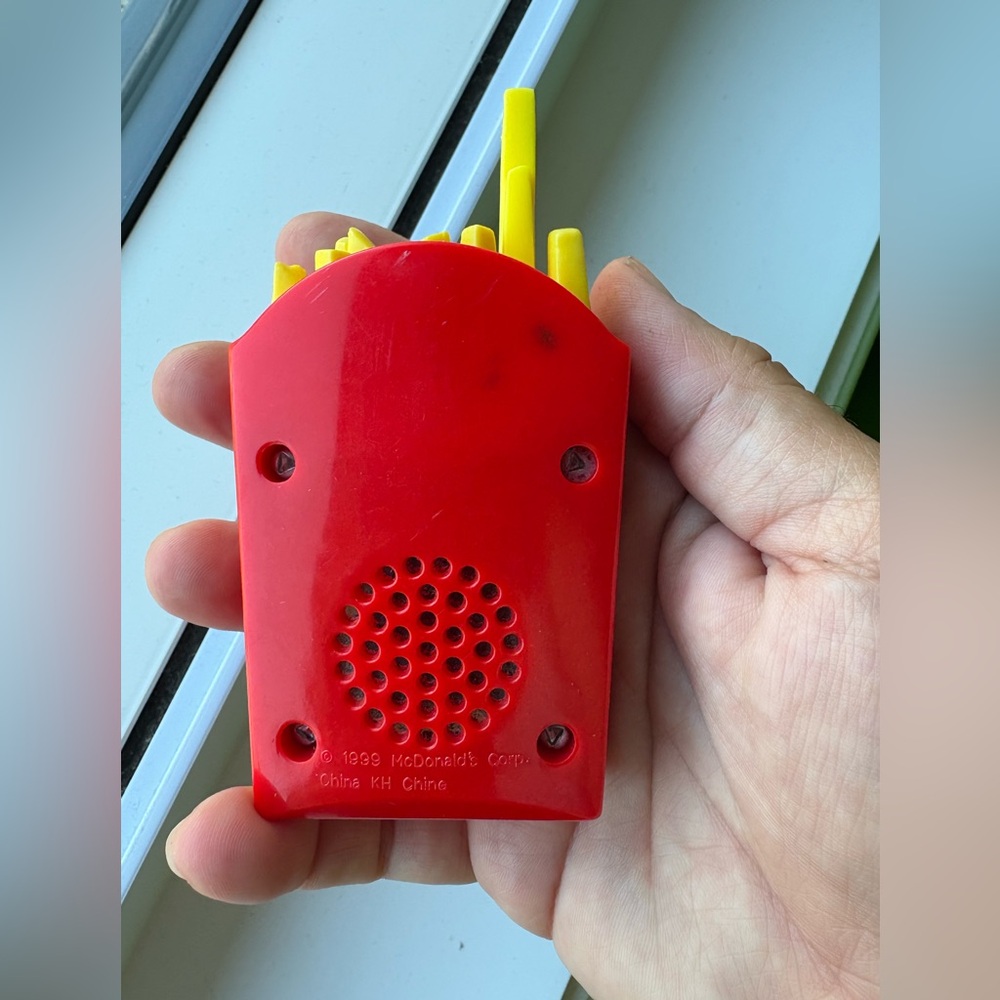 Vintage 1999 McDonald’s French Fries Talking Toy – Flip Phone Style 📞🍟 - Picture 7 of 9